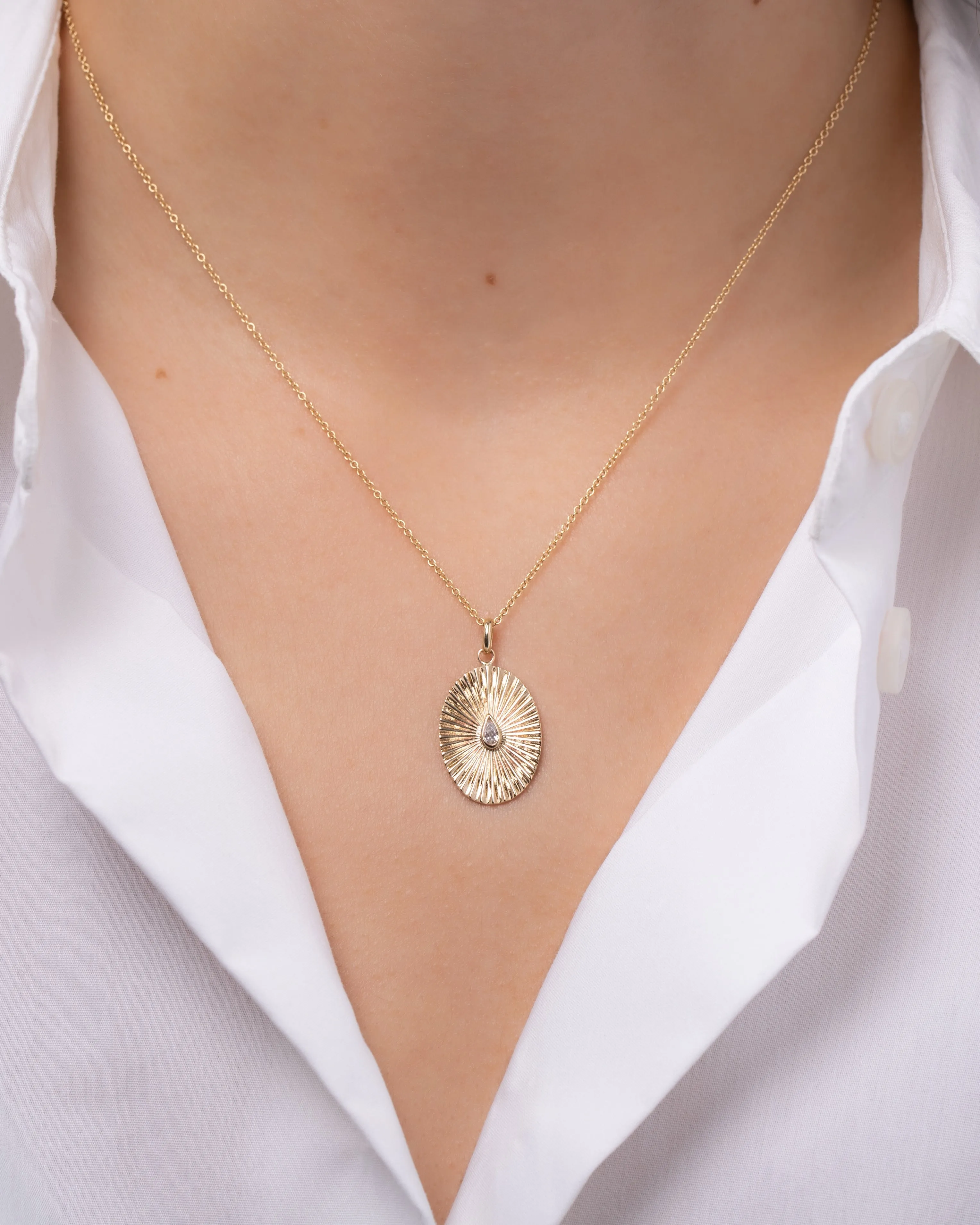 14k Gold Pleated Oval With Pear Diamond Necklace