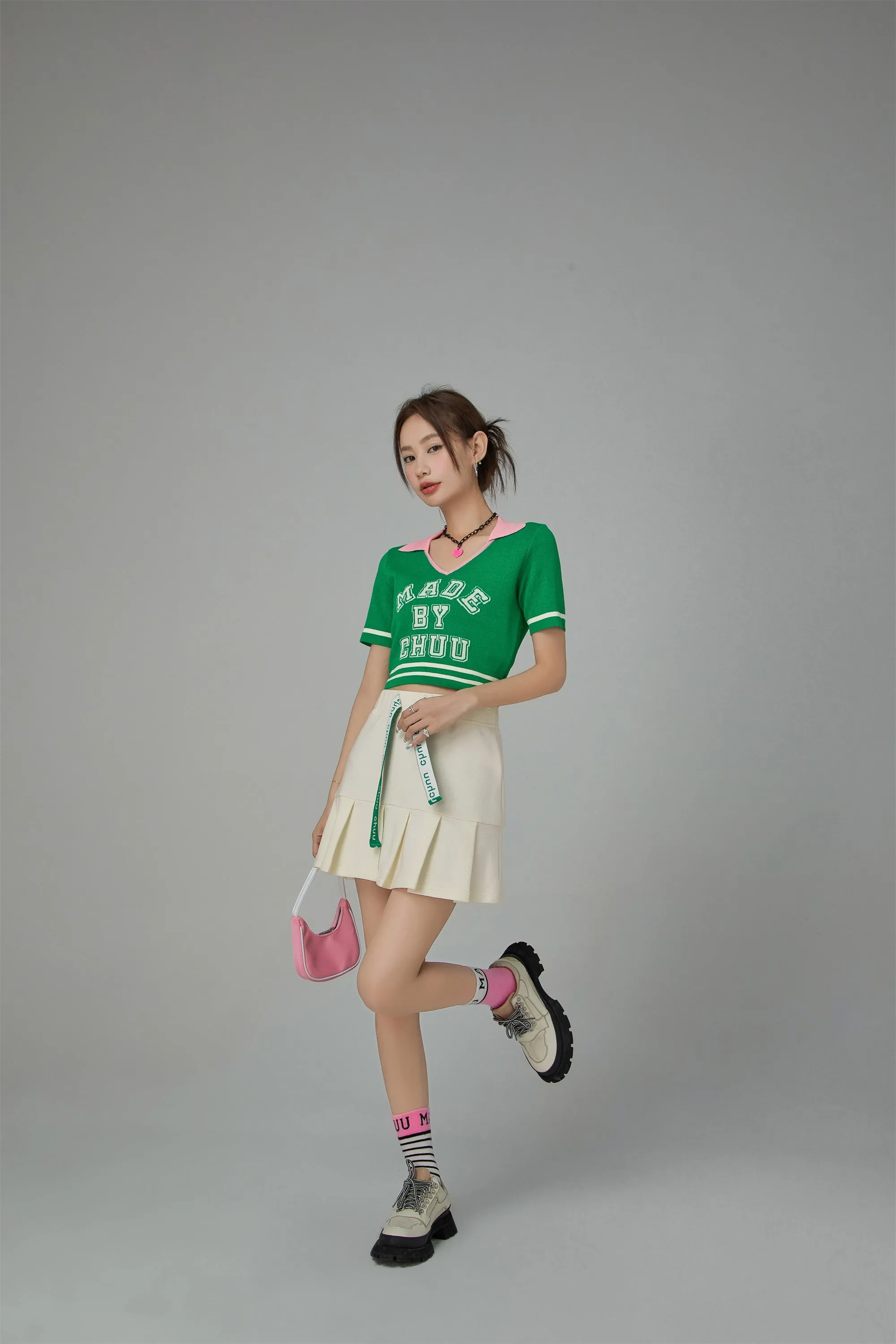 Chuu Spirit V-Neck Cropped T-shirt