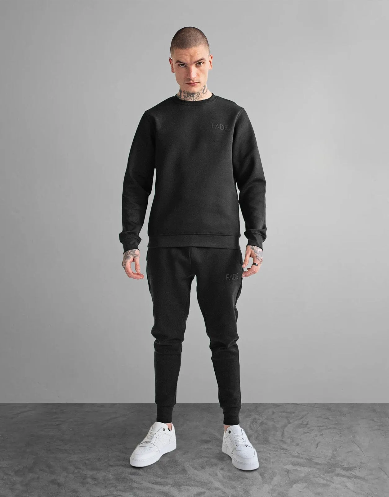 Fade Essential Sweatshirt Black