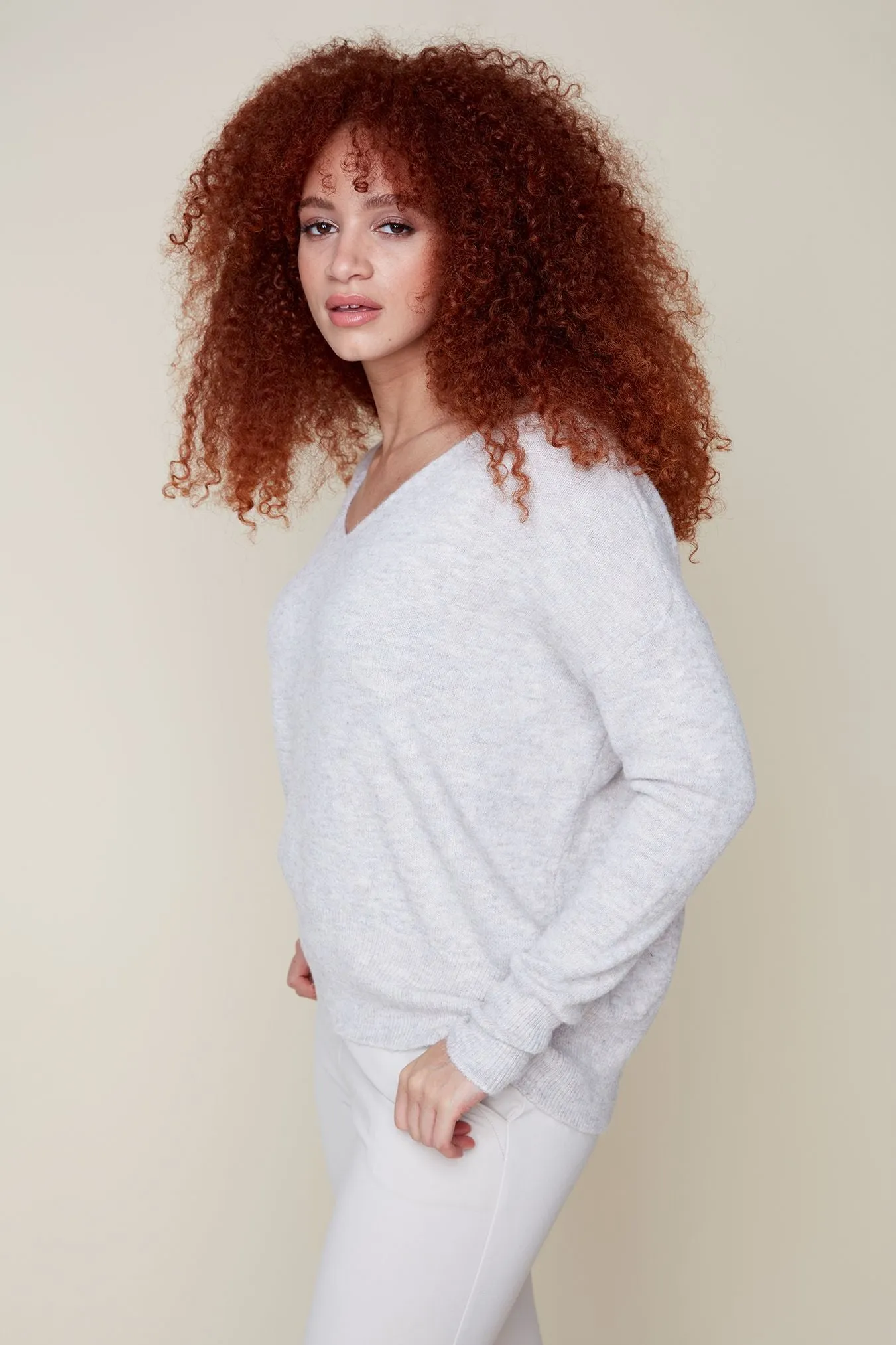 Renuar R6905 V-Neck Sweater